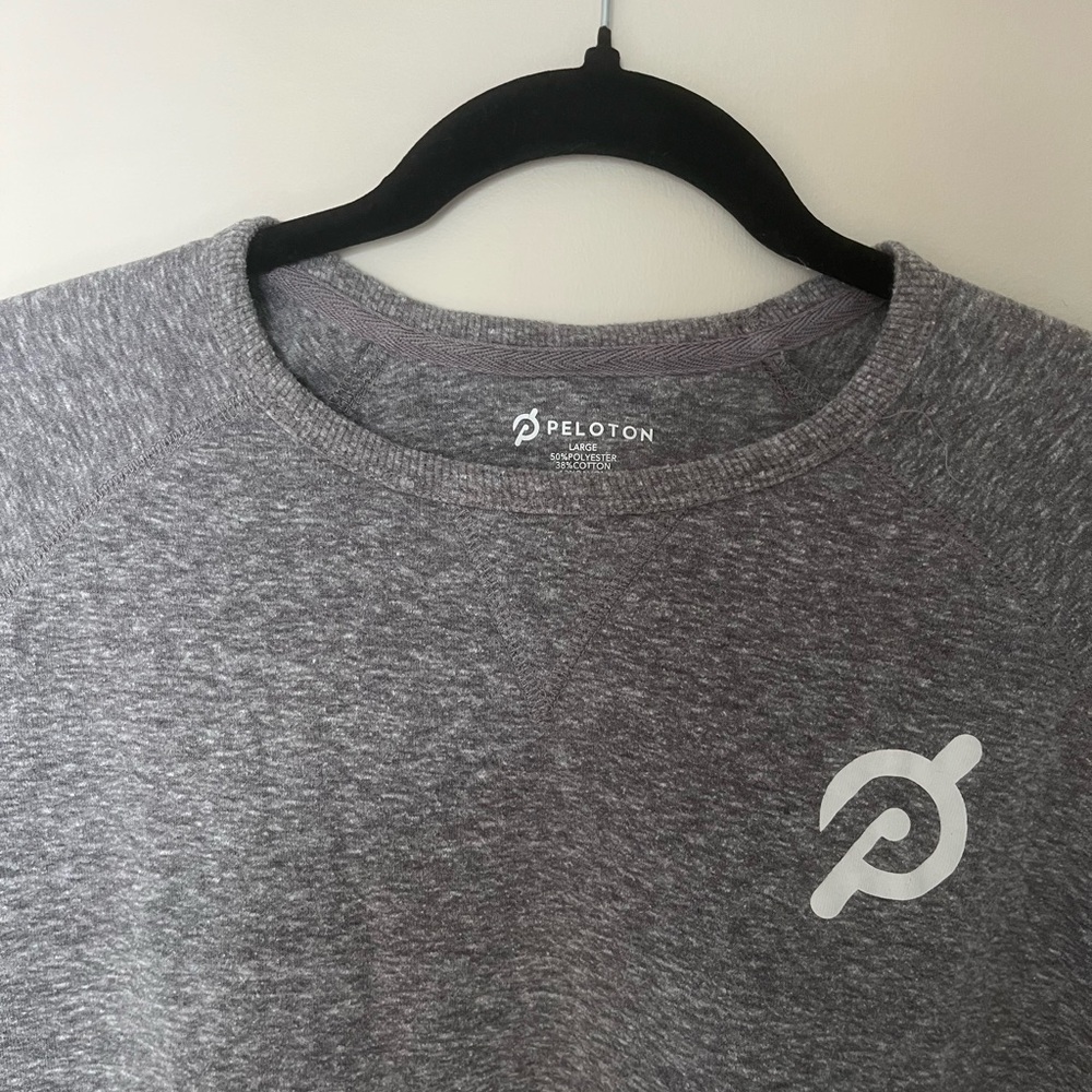 Peloton Heather Grey Long Sleeve Crewneck Sweater With Logo Size Large - Picture 2 of 4